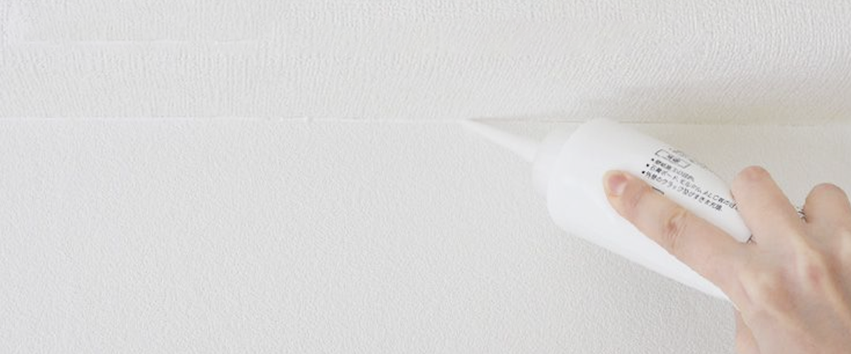 10. FINISHING UP WITH A CAULKING AGENT 