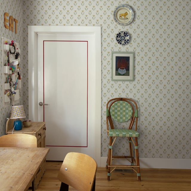 Wallpaper tends to have repetitive patterns