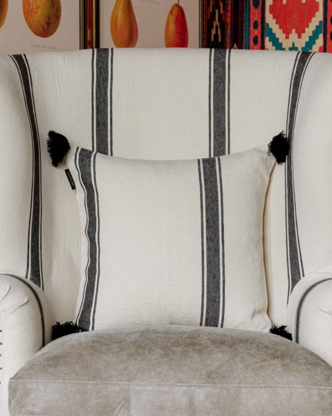MINDTHEGAP | HAJDU Stripe Heavy Cushion | LC40093