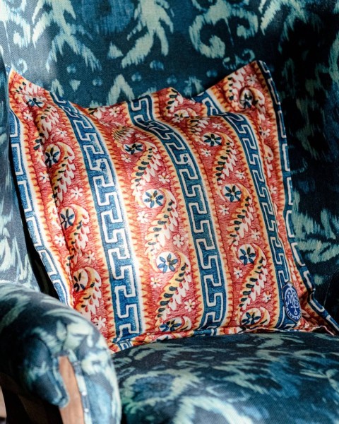MINDTHEGAP | SAMOTHRAKI Cushion | LC40116