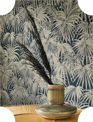 Living Room with casadeco Wallpaper