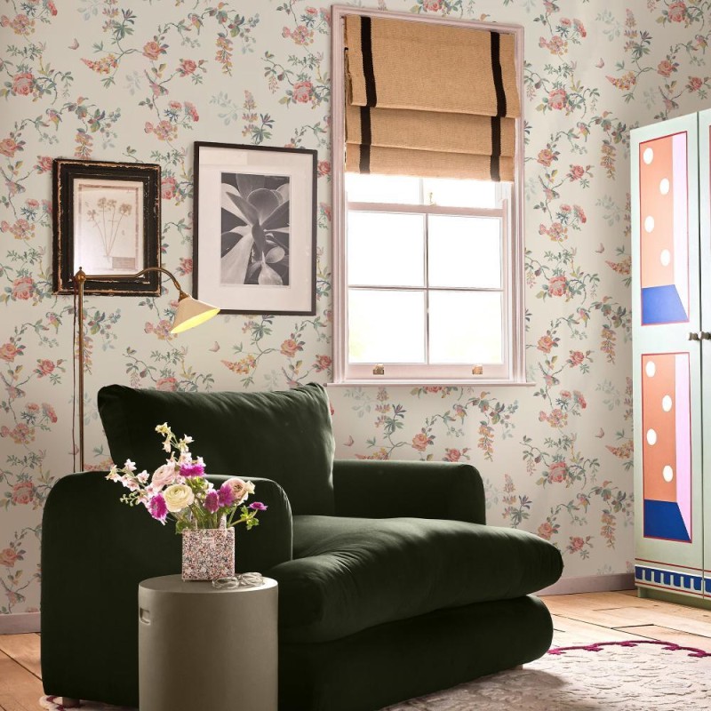 Graham & Brown | Bids & Roses Wallpaper