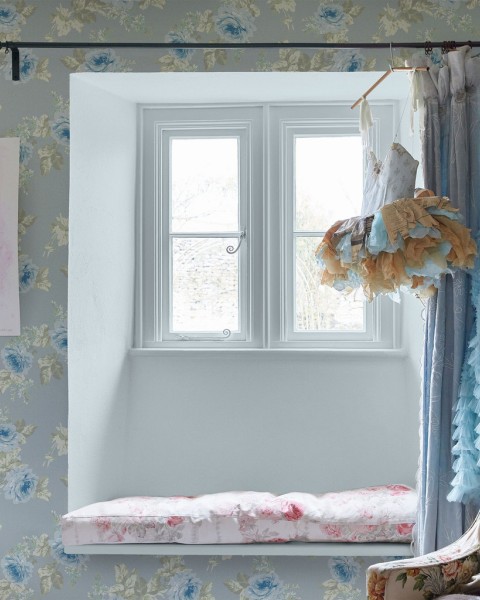 Graham & Brown | Royal Bouquet Wallpaper