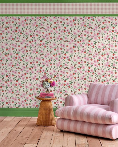 Graham & Brown | Strawberry Wallpaper