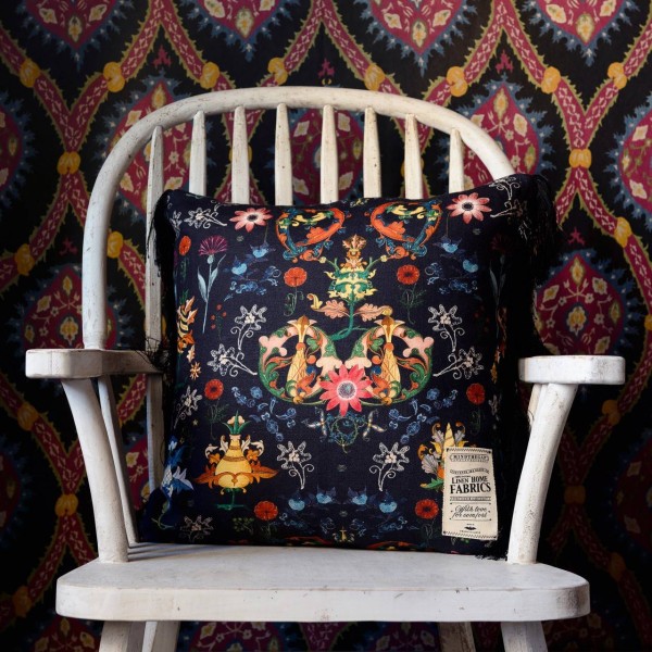 MINDTHEGAP | TRANSYLVANIA FOLK Cushion