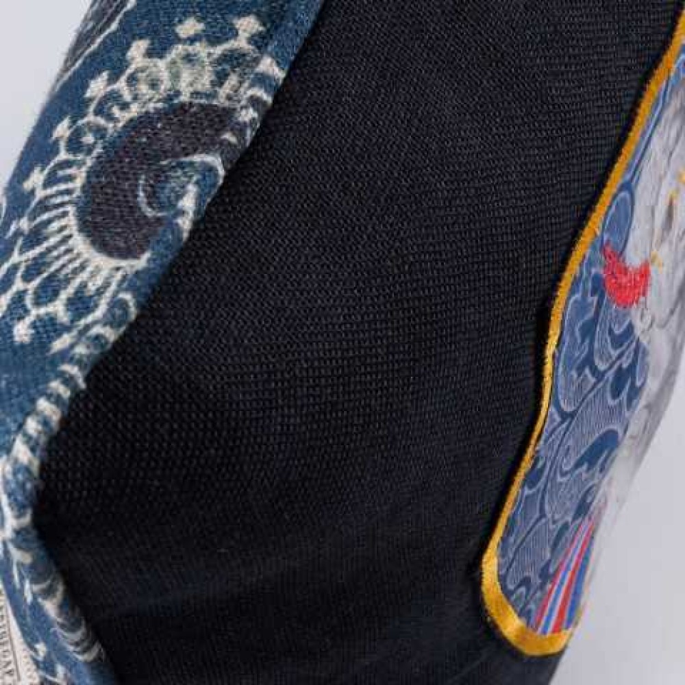 MINDTHEGAP | TIBERIUS Linen Embroidered Cushion | LC40033