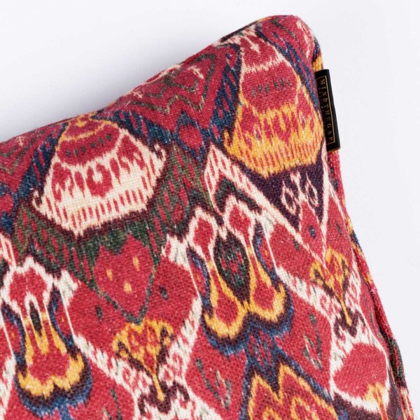 MINDTHEGAP | ASIAN CRANE Embroidered Cushion | LC40034