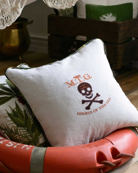 MINDTHEGAP | GHOST OF THE SEA Cushion | LC40066