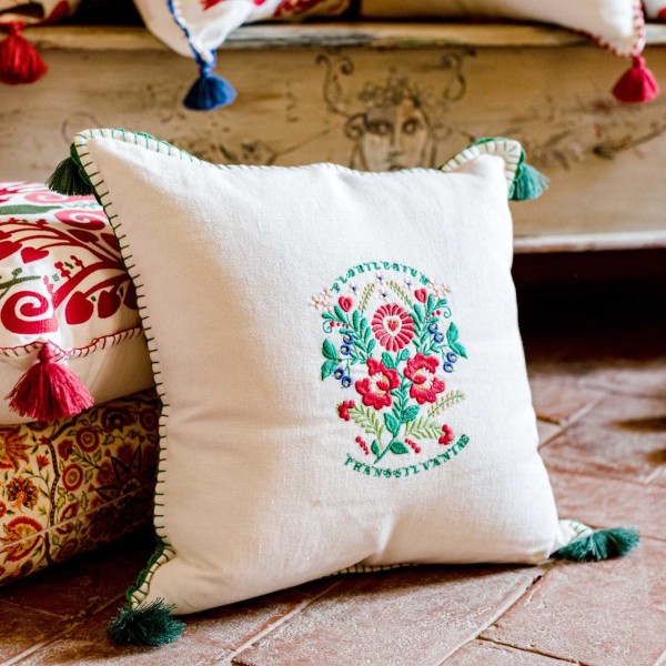 MINDTHEGAP | TRANSSILVANIAE FLORILEGIUM Embroidered Cushion | LC40084