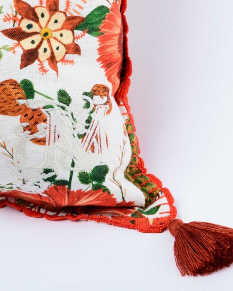 MINDTHEGAP | SZEKELY Cushion | LC40090