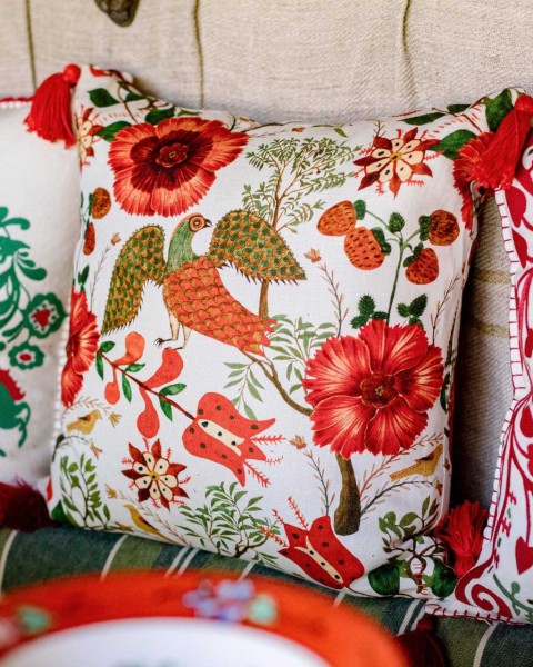 MINDTHEGAP | SZEKELY Cushion | LC40090