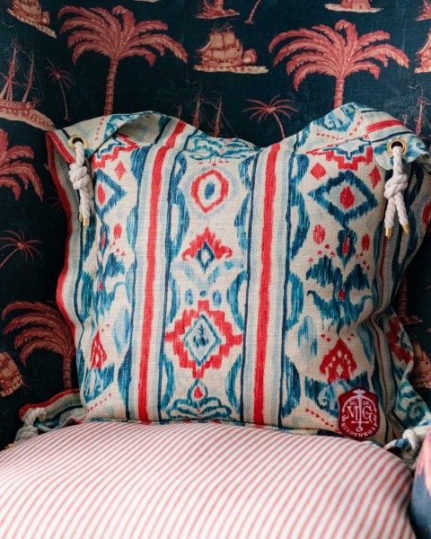 MINDTHEGAP | MEDITERRANEO IKAT Cushion | LC40111