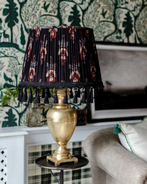 MINDTHEGAP | TRANSYLVANIAN ROOTS | LAMPSHADE | FLORAL CREST | LS30385