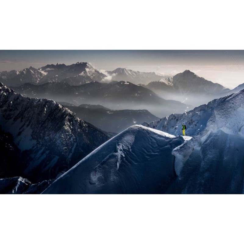 MARBURG | Snow Mount Waves