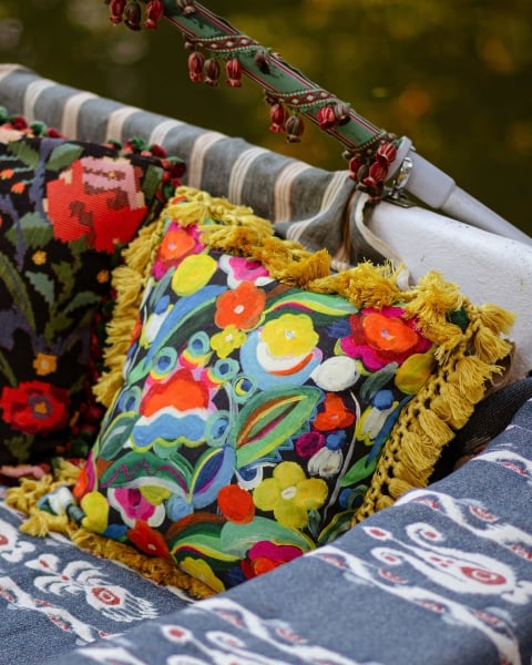 Mindthegap | Transylvanian Rhapsody | Cushion | QUEEN'S GARDEN