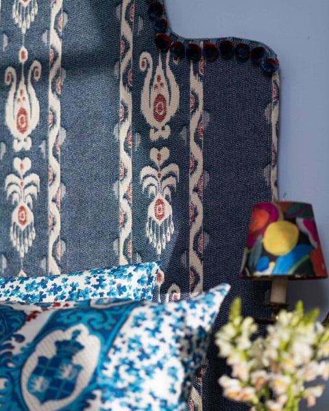 Mindthegap | Transylvanian Rhapsody | Fabric | KIRALY