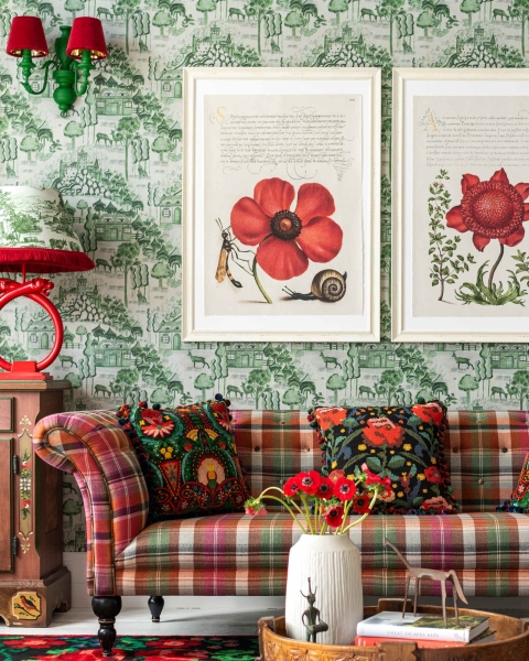 Mindthegap | Transylvanian Rhapsody | Framed Art | FLORA I