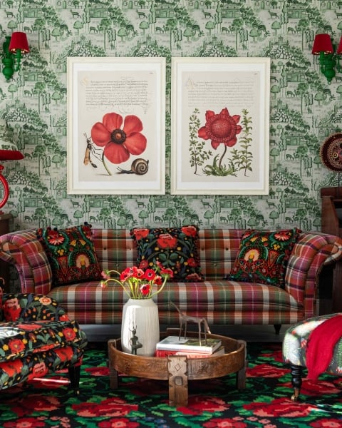 Mindthegap | Transylvanian Rhapsody | Framed Art | FLORA II