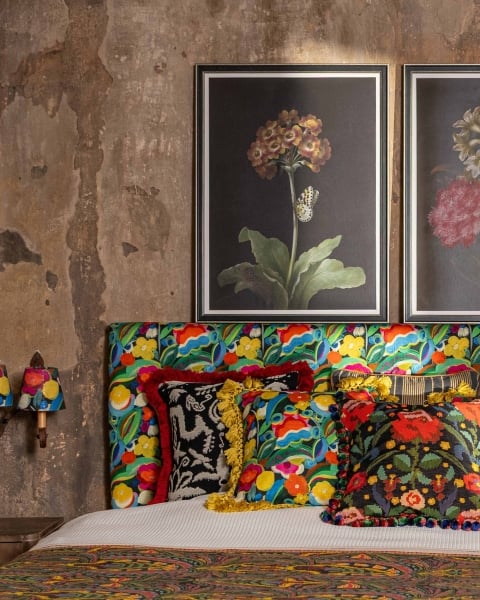 Mindthegap | Transylvanian Rhapsody | Framed Art | FLORAL ARRANGEMENTS I