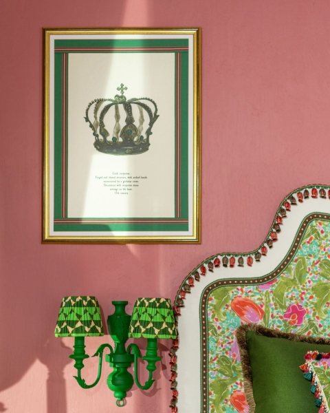 Mindthegap | Transylvanian Rhapsody | Framed Art | THE CROWN II