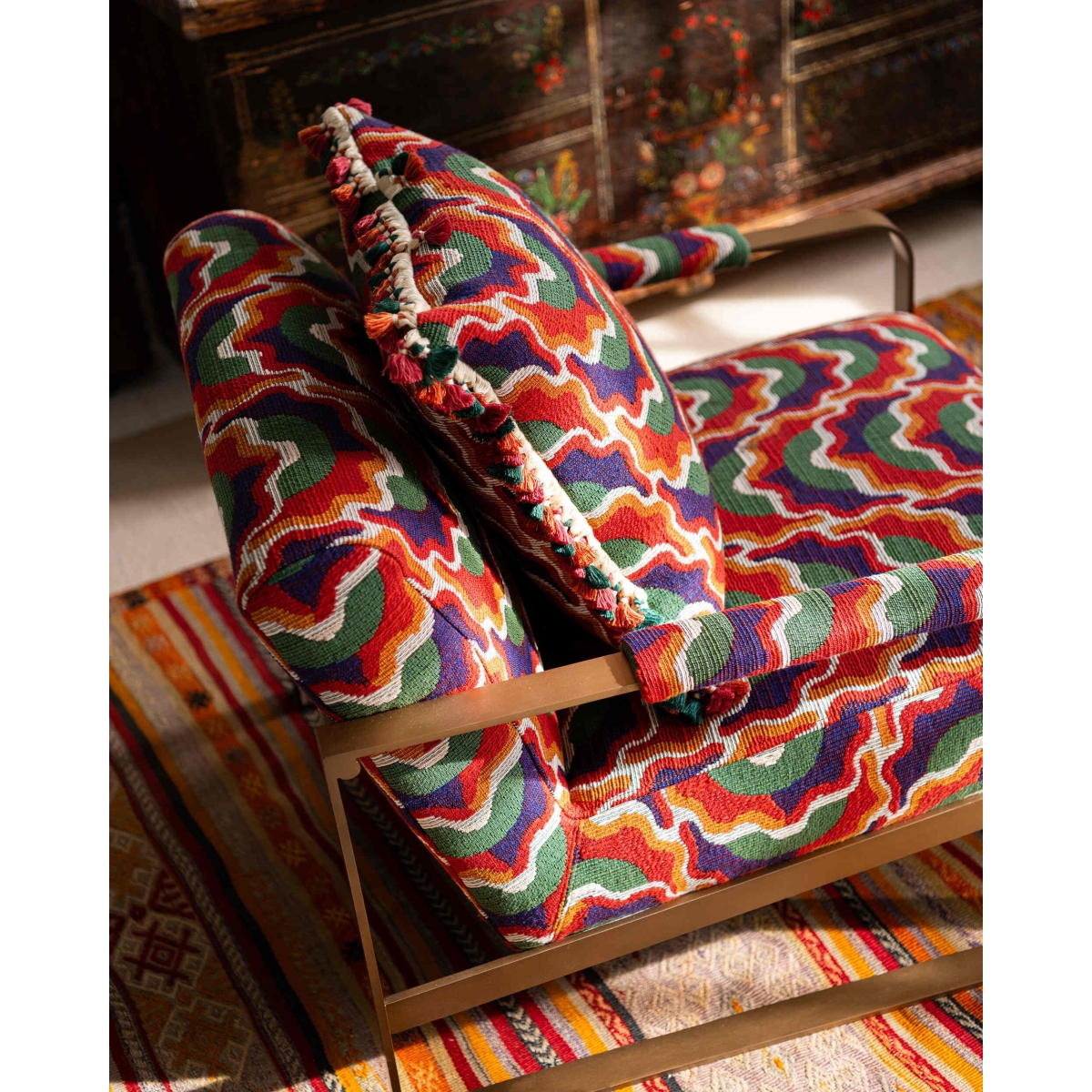 Mindthegap | Transylvanian Rhapsody | RONSON CHAIR | Alma 