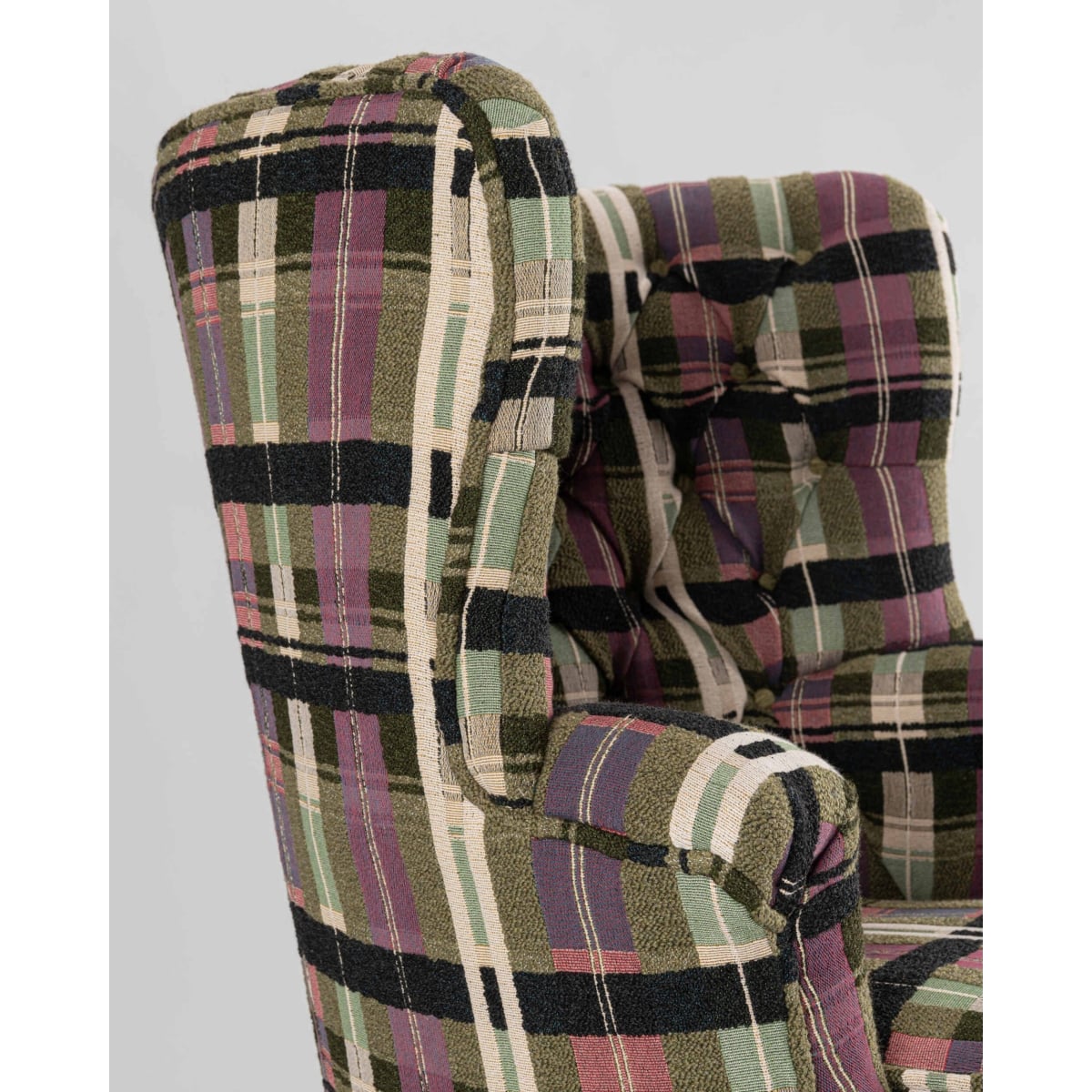 Mindthegap | Transylvanian Rhapsody | CHURCHILL XL CHAIR | KERSCHDORF Plaid Foliage