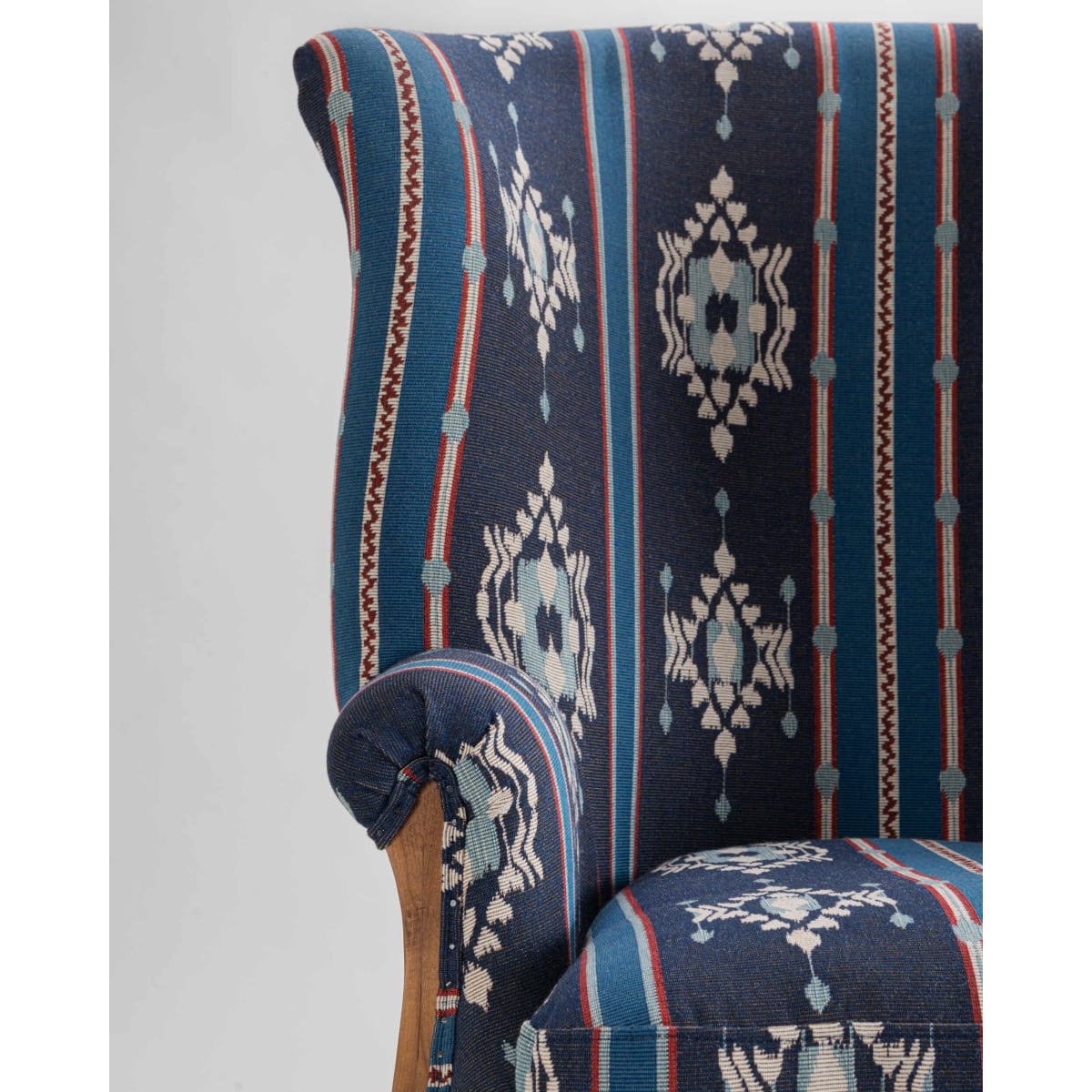 Mindthegap | Transylvanian Rhapsody | WILLIAM DECONSTRUCTED CHAIR | KING'S IKAT