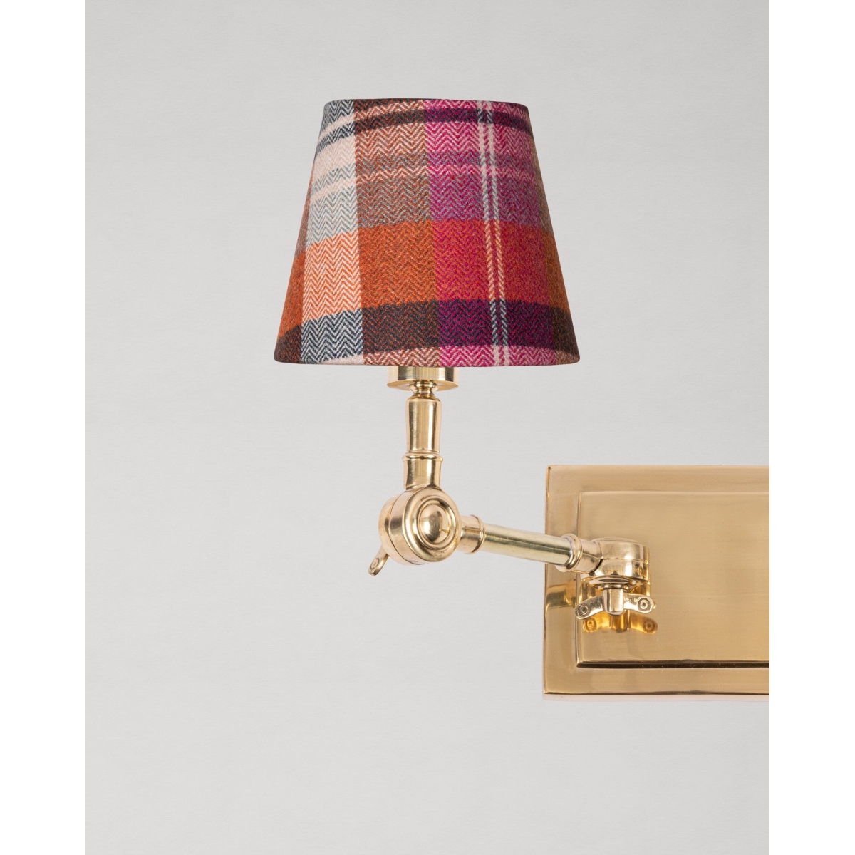 Mindthegap | Transylvanian Rhapsody | Wall Shade | KERSCHDORF Plaid Carrot