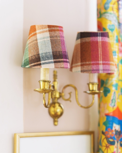 Mindthegap | Transylvanian Rhapsody | Wall Shade | KERSCHDORF Plaid Carrot