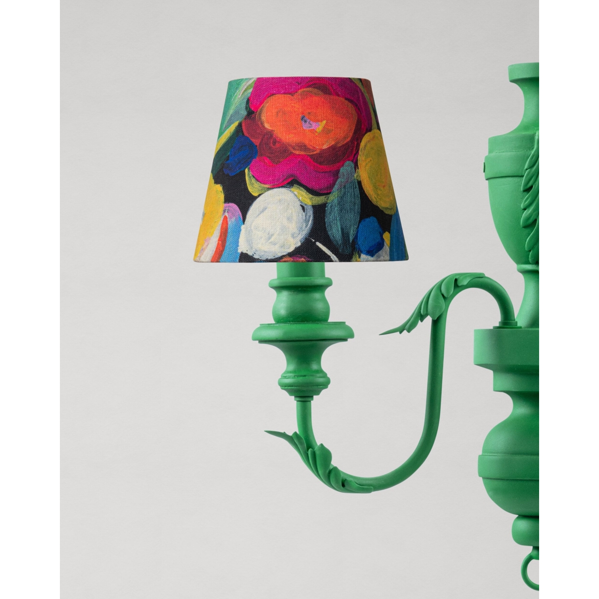 Mindthegap | Transylvanian Rhapsody | Wall Shade | QUEEN'S GARDEN