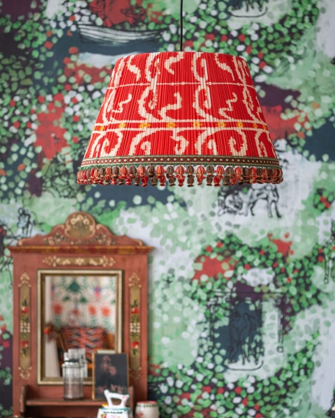 Mindthegap | Transylvanian Rhapsody | Pendant Lamp | ELYSIA IKAT Crimson Pleated