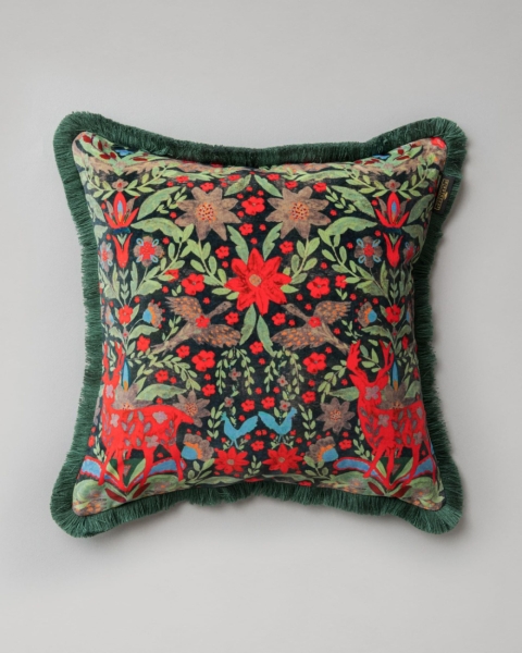 MINDTHEGAP | TYROL APRES-SKI HOME COLLECTION | Cushion | DER KÖNIG Black Velvet