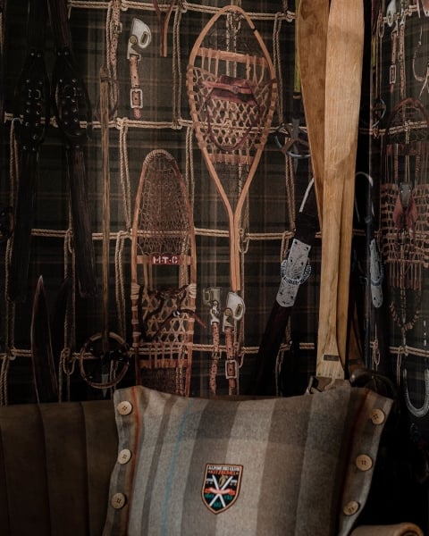 MINDTHEGAP | TYROL APRES-SKI HOME COLLECTION | VINTAGE SKIING Wallpaper