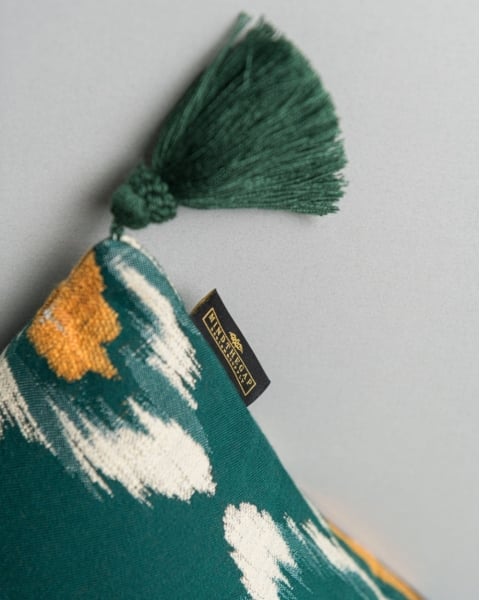 MINDTHEGAP | WOODSTOCK '69 | Cushion | PRADESH IKAT 