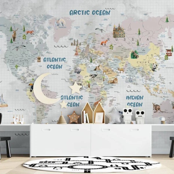 TM | Map-loving Explorer | MUR7252