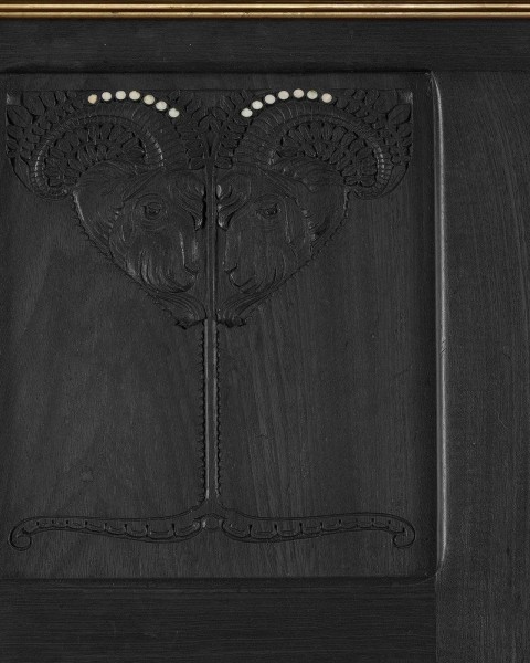 NLXL | European Wallpaper | MRV-33 carved wood black wainscoting
