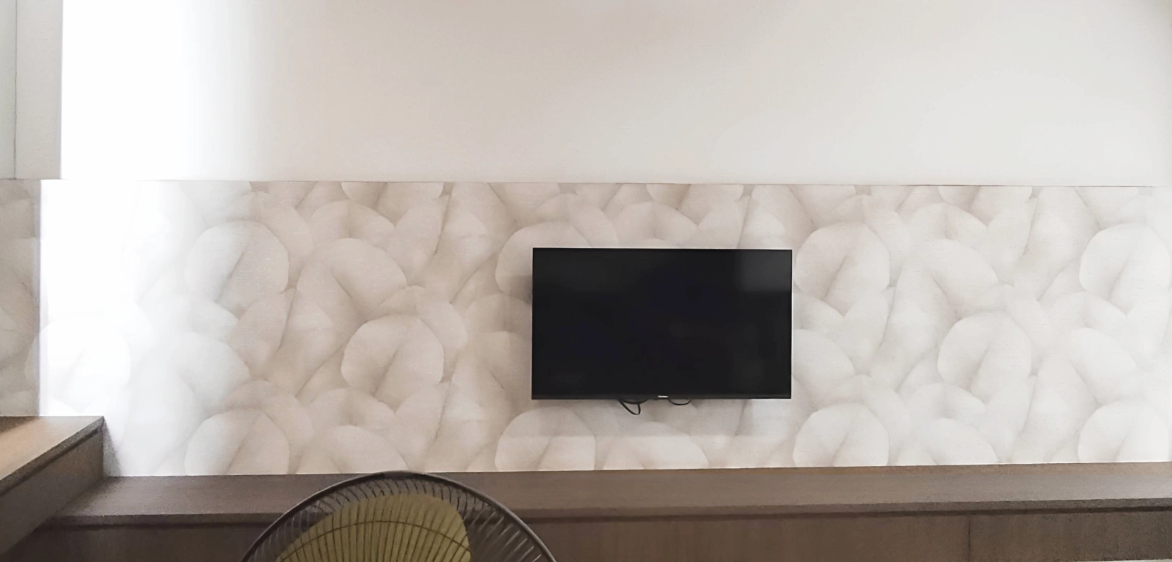 TV room space with marburg kumano