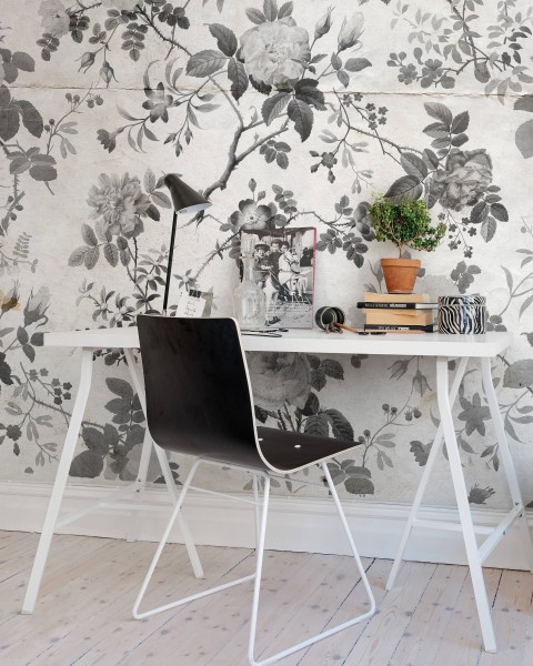 Rosegarden, Black