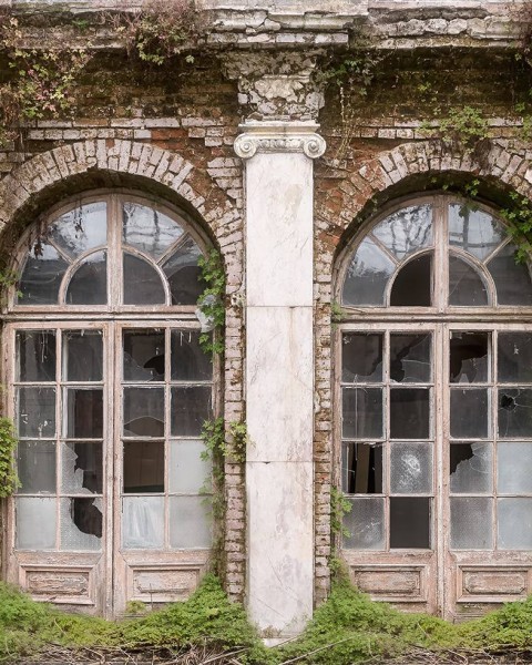 Ruin Romance