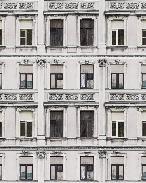 Rue Relief, White