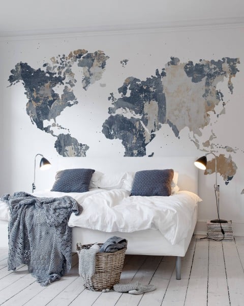 Your own world, Battered Wall