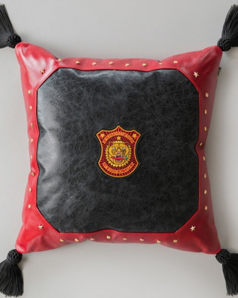 MINDTHEGAP | LA DOLCE VITA | Cushion | IN BOCCA AL LUPO Leather 