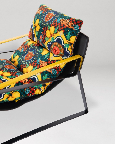 MINDTHEGAP | LA DOLCE VITA | DUNHILL CHAIR | AMALFI Blue velvet and YUZU YELLOW matte leather