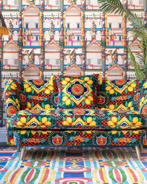 MINDTHEGAP | LA DOLCE VITA | VENICE SOFA | AMALFI Blue velvet