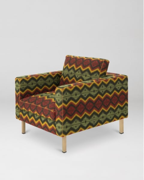 MINDTHEGAP | The Contemporary Capsule | MAVERICK CHAIR | PYRAMIDENSPITZE Woven Fabric