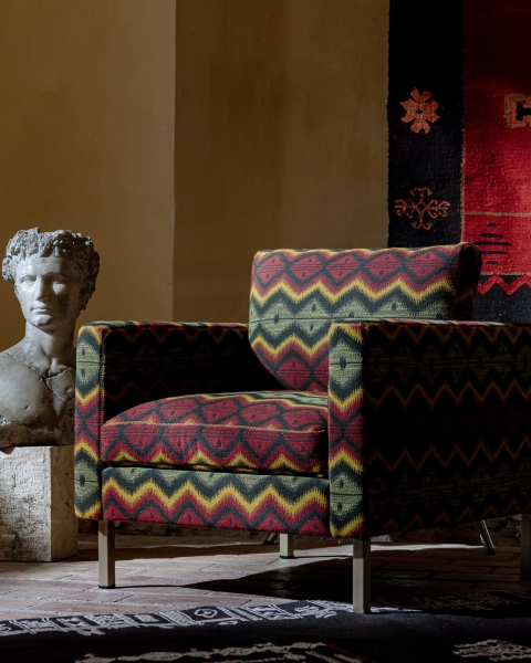 MINDTHEGAP | The Contemporary Capsule | MAVERICK CHAIR | PYRAMIDENSPITZE Woven Fabric