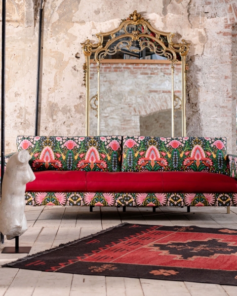 MINDTHEGAP | The Contemporary Capsule | Sofa | MAVERICK - SUSIE Q Linen and ROSSO Matte leather