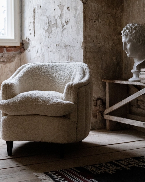 MINDTHEGAP | The Contemporary Capsule | SCARLETT CHAIR | SCHAFFELL Woven Fabric